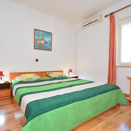 Apartamento Nada-2 *